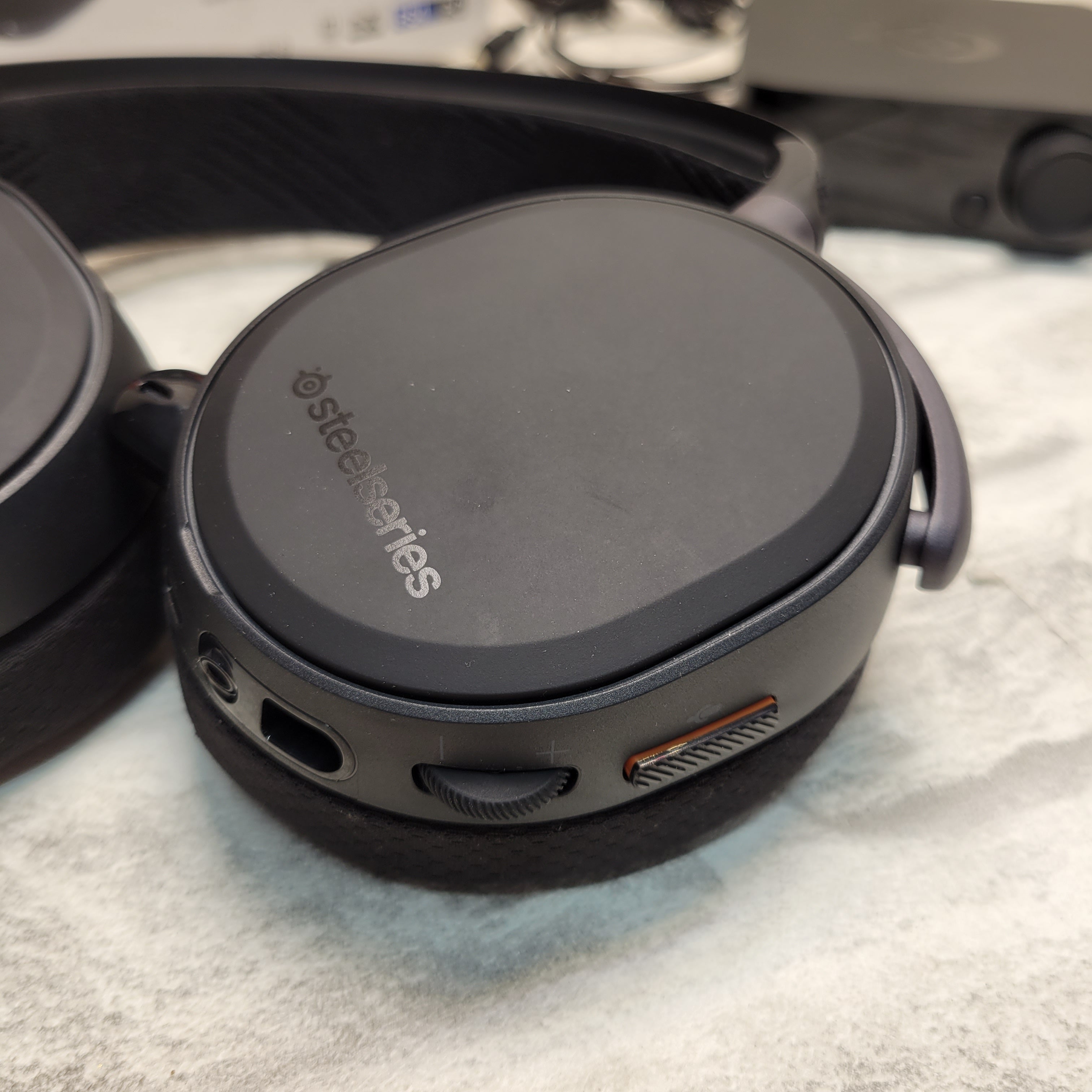 SteelSeries Arctis Pro Wireless Gaming Headset - Wireless + Bluetooth Black (7881457893614)